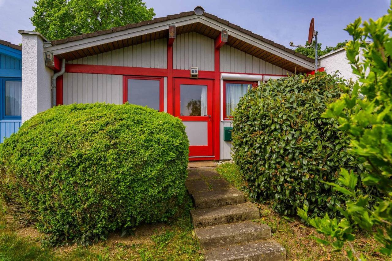 Ferienwohnpark Immenstaad Am Bodensee Satteldachhaus Typ 9 Sd 69 Exterior photo